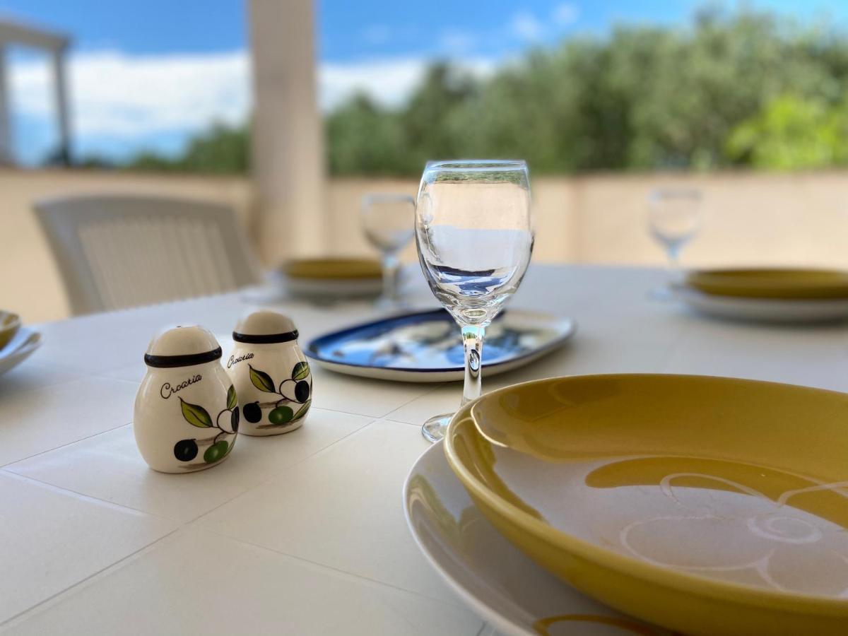 Apartments Pijaza Banjol Εξωτερικό φωτογραφία