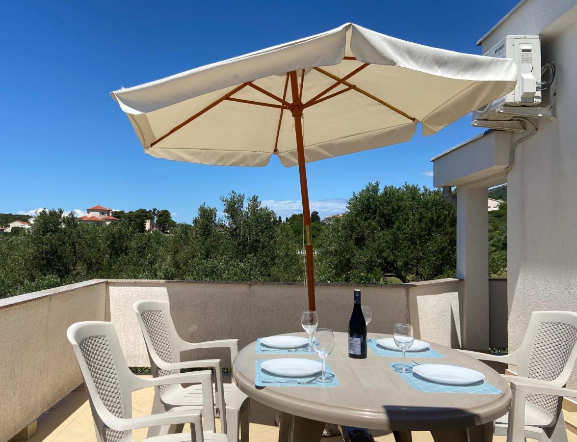 Apartments Pijaza Banjol Εξωτερικό φωτογραφία