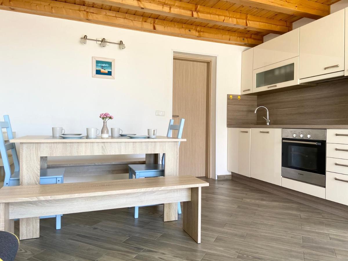 Apartments Pijaza Banjol Εξωτερικό φωτογραφία