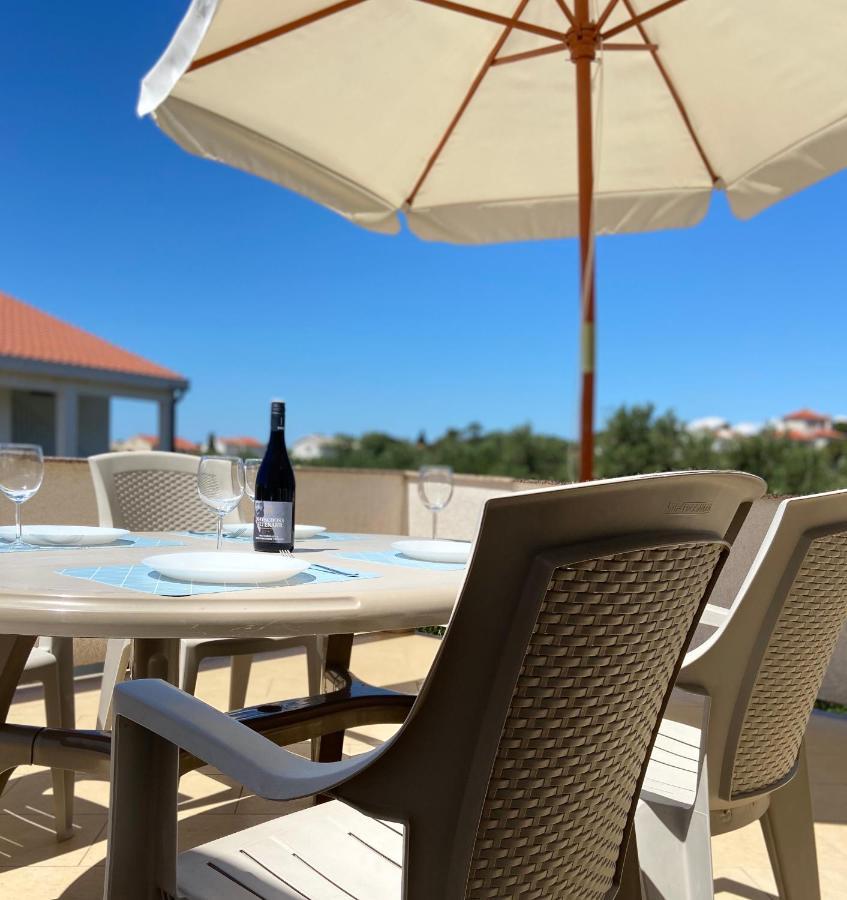 Apartments Pijaza Banjol Εξωτερικό φωτογραφία