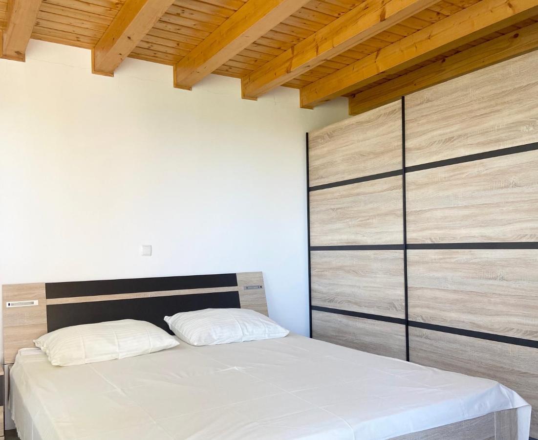 Apartments Pijaza Banjol Εξωτερικό φωτογραφία